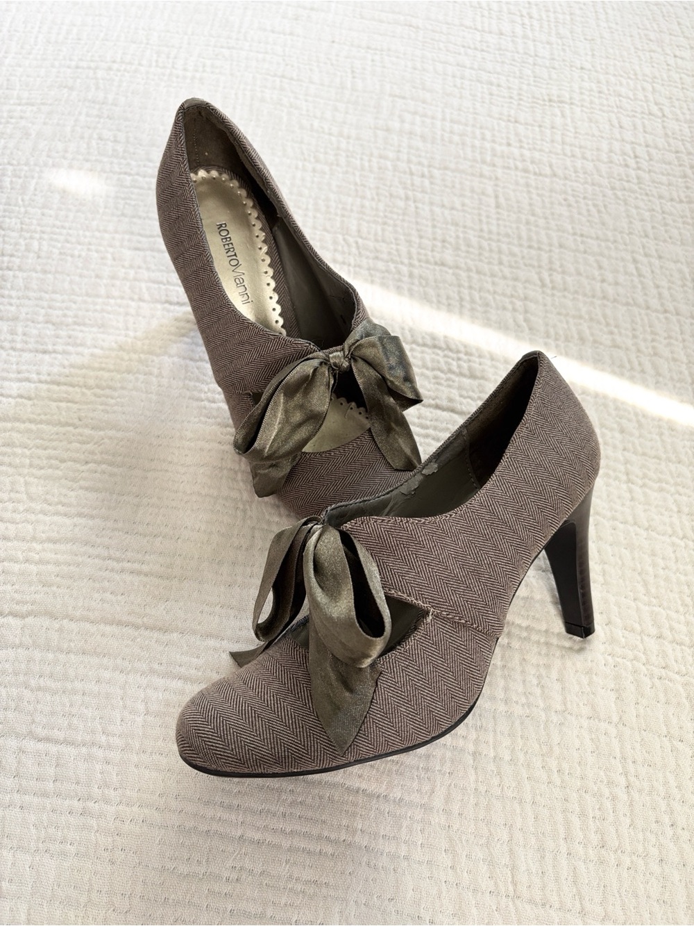 Roberto Vianni Herringbone Brown Bow Cutout Pumps Size 6 - Picture 6 of 12